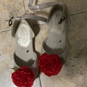 Joyfolie sandals